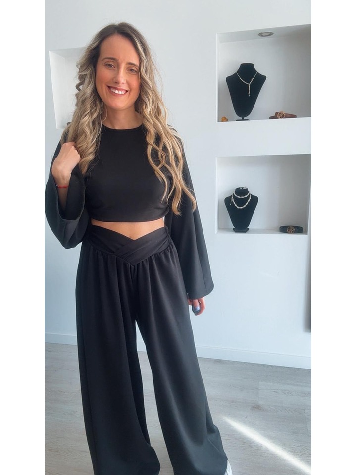 Conjunto com calça larga e camisola de manga larga - TU 12