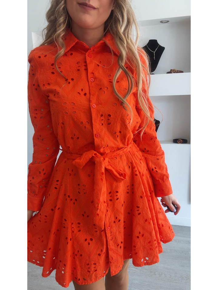 Vestido forrado em bordado inglês com cinto  8