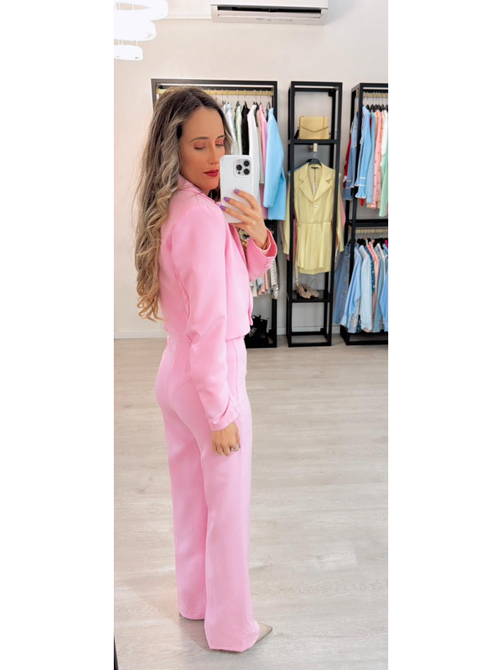 Fato com blazer curto 7