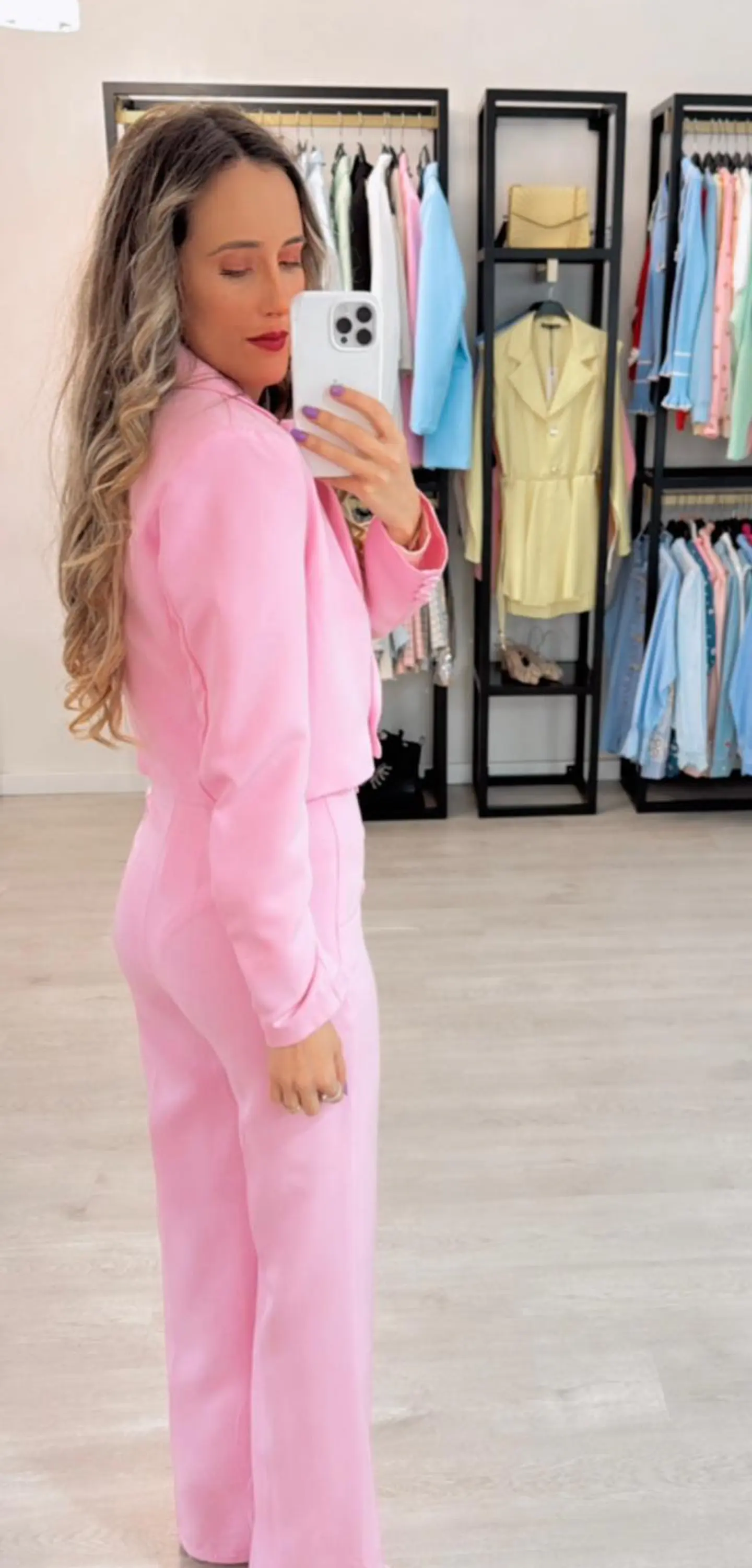 Fato com blazer curto 4