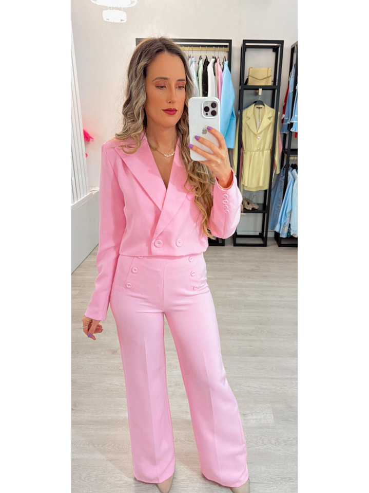 Fato com blazer curto 8