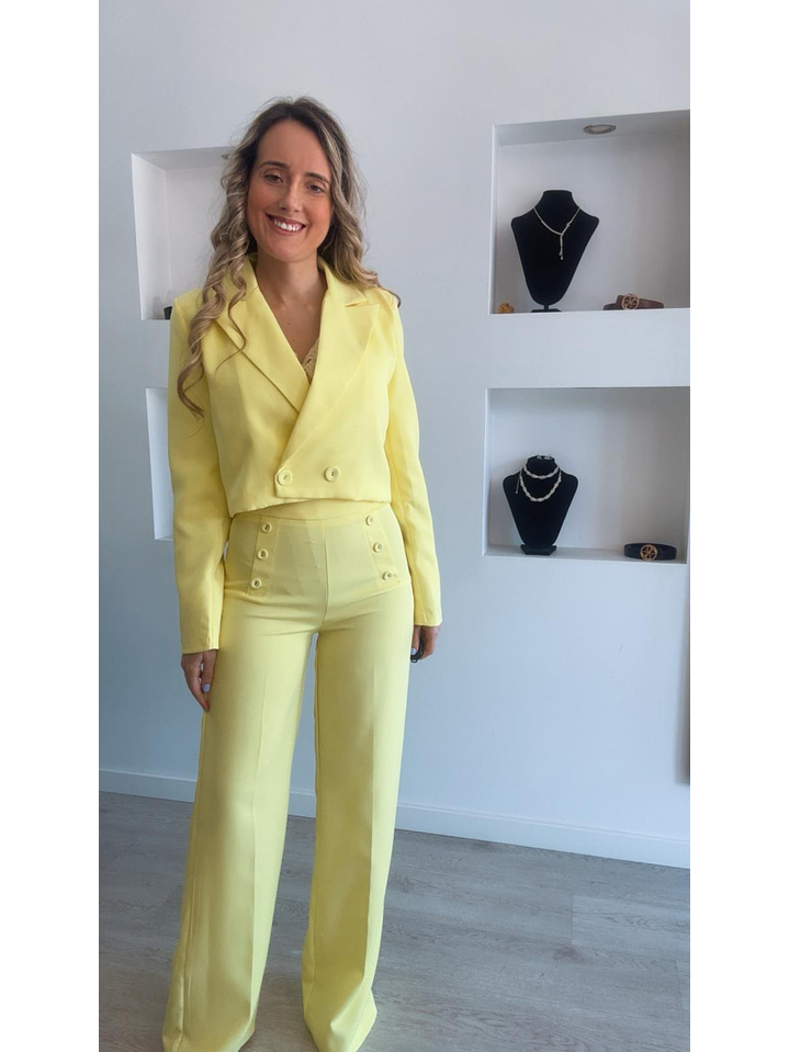 Fato com blazer curto 1