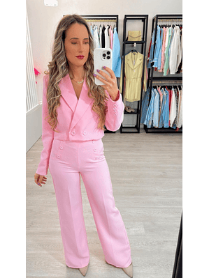 Fato com blazer curto