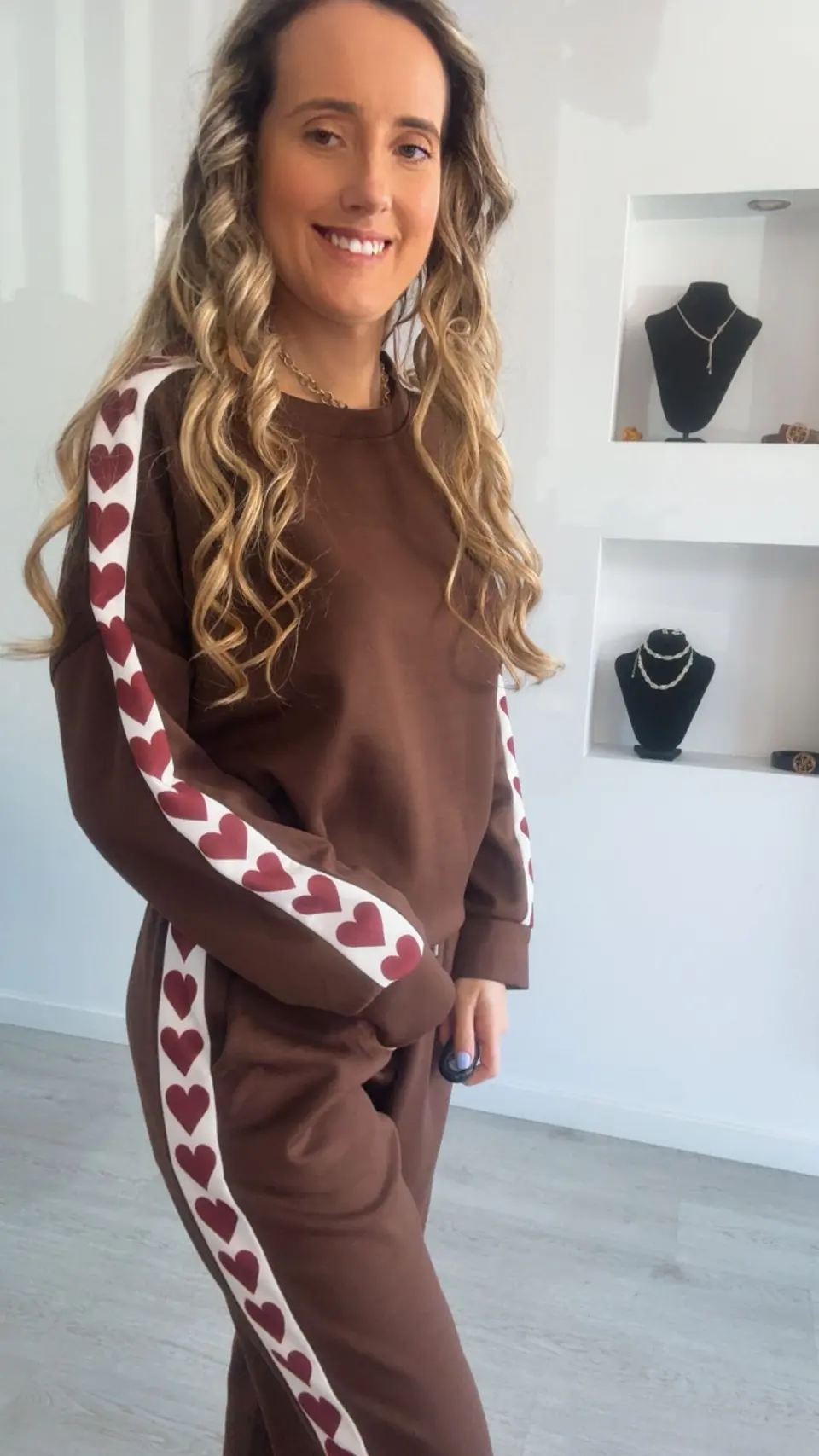 Fato de treino com detalhe de corações nas laterais - TU 13