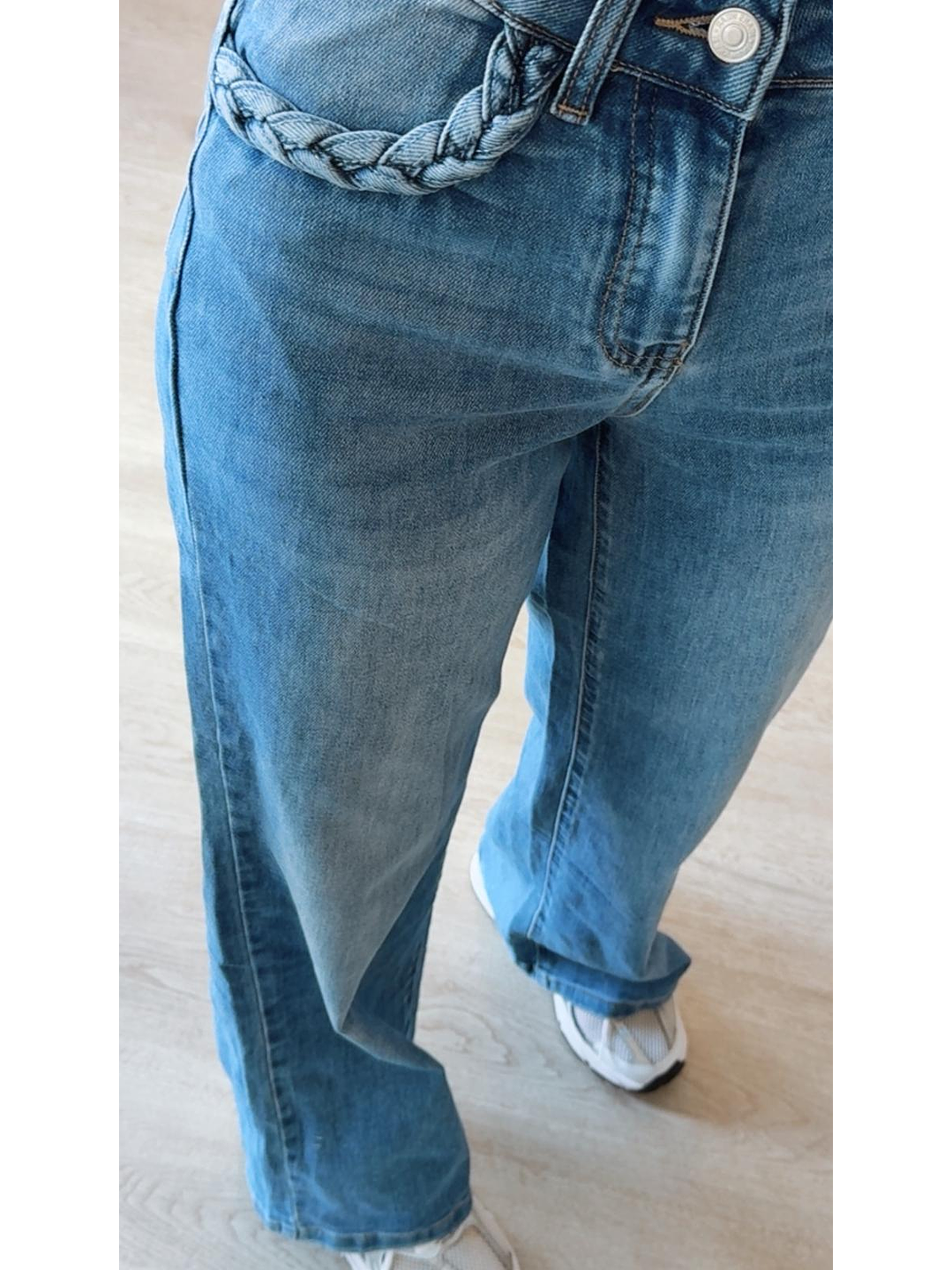 Calça de ganga com tranças nos bolsos 4