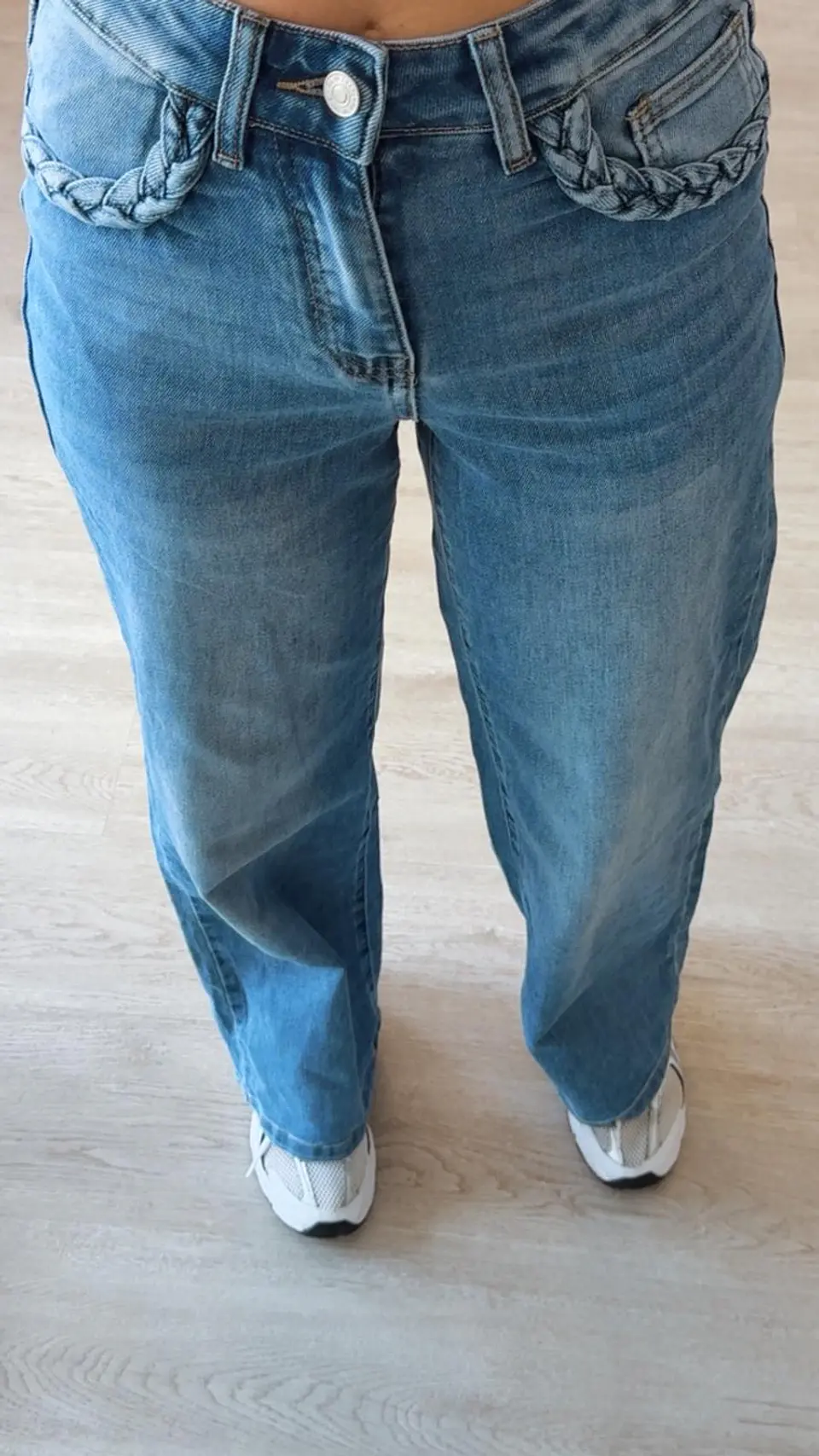 Calça de ganga com tranças nos bolsos 6