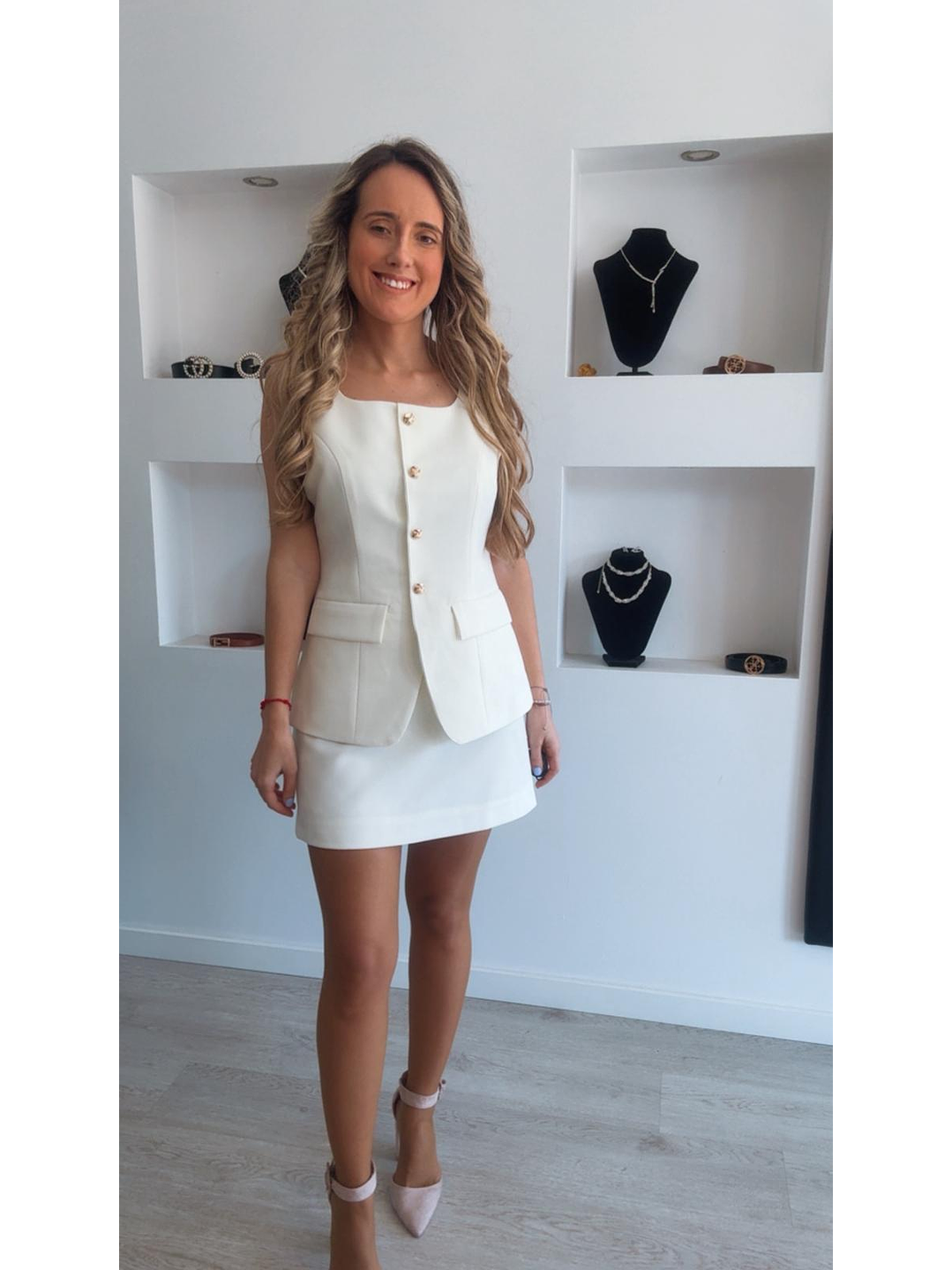 Vestido com efeito saia e colete 1