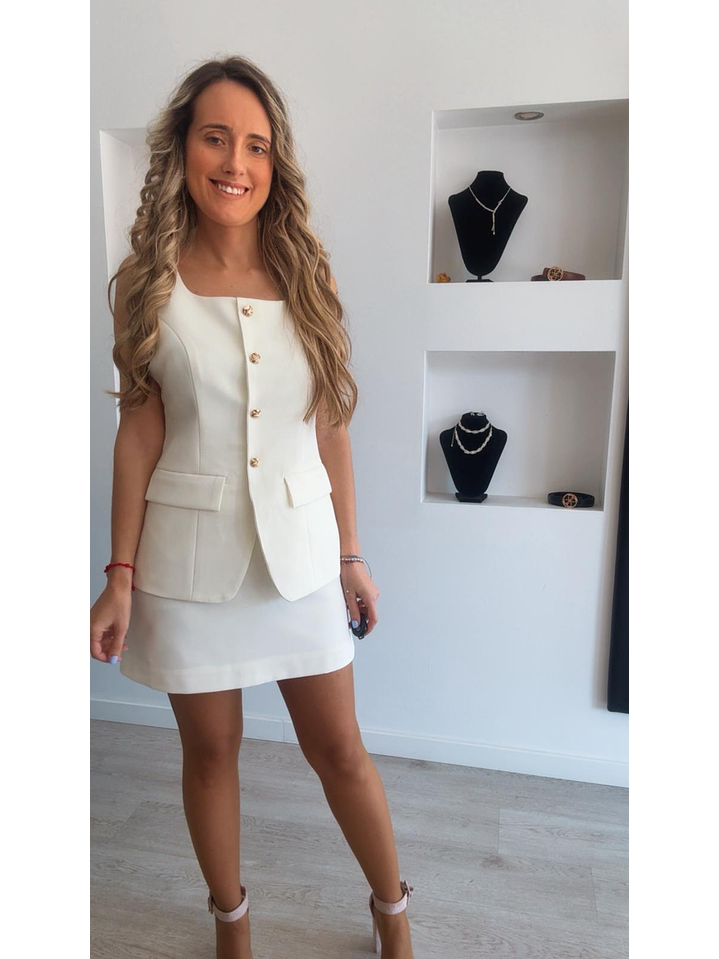 Vestido com efeito saia e colete 3