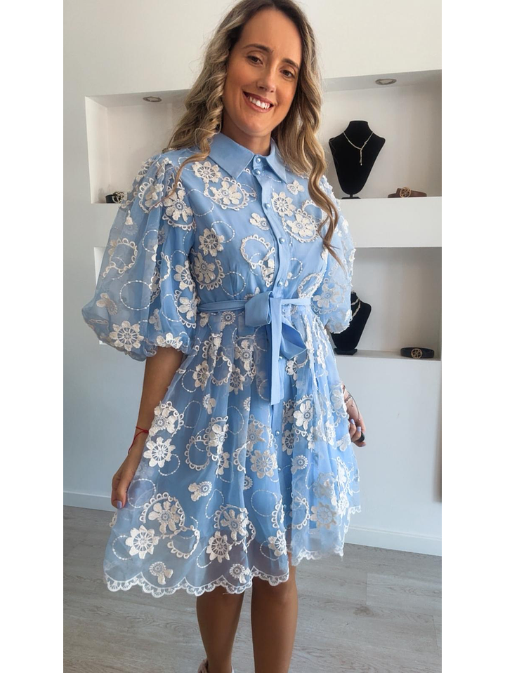 Vestido com detalhes em renda bege 2