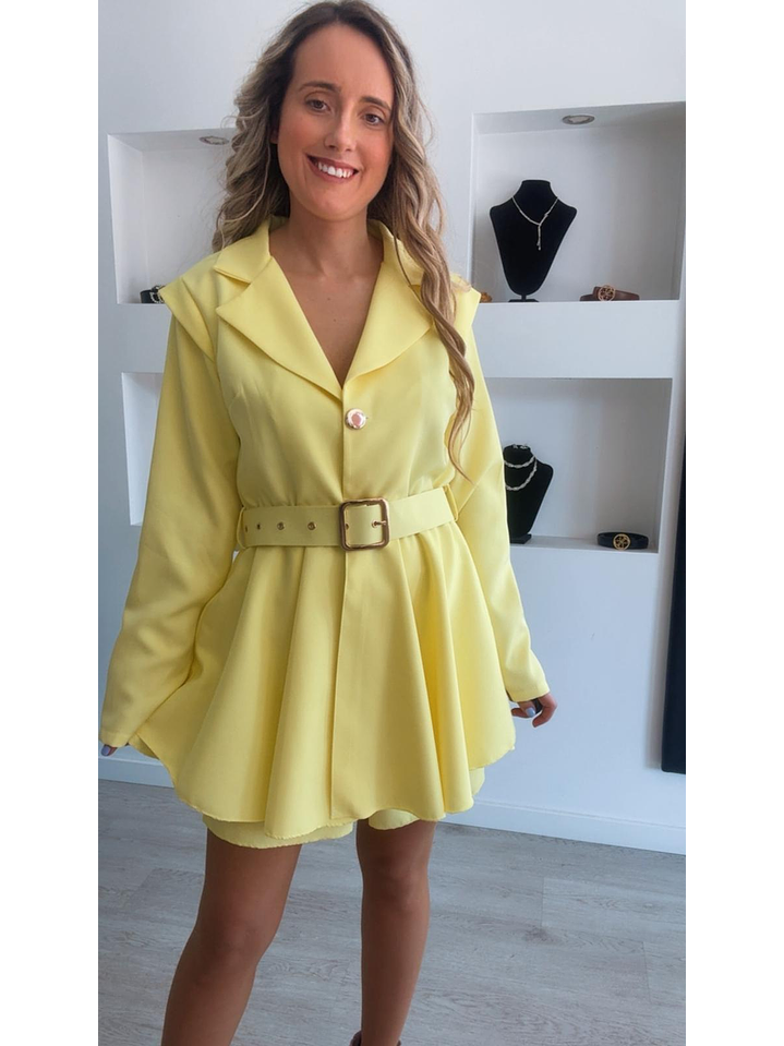 Macacão amarelo com cinto - TU 1