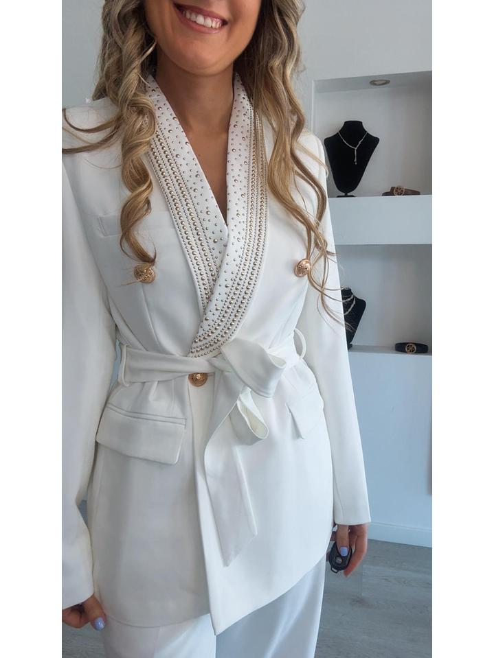 Fato com detalhes brilhantes dourados   2