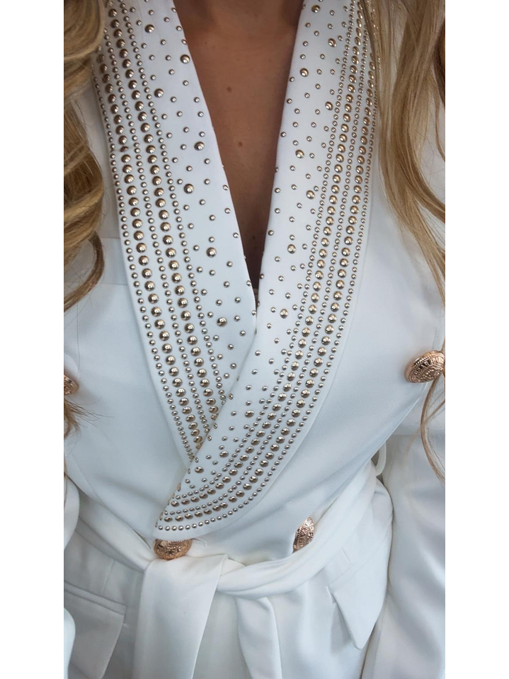 Fato com detalhes brilhantes dourados   8