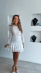 Vestido de renda com folhos - vignette 1