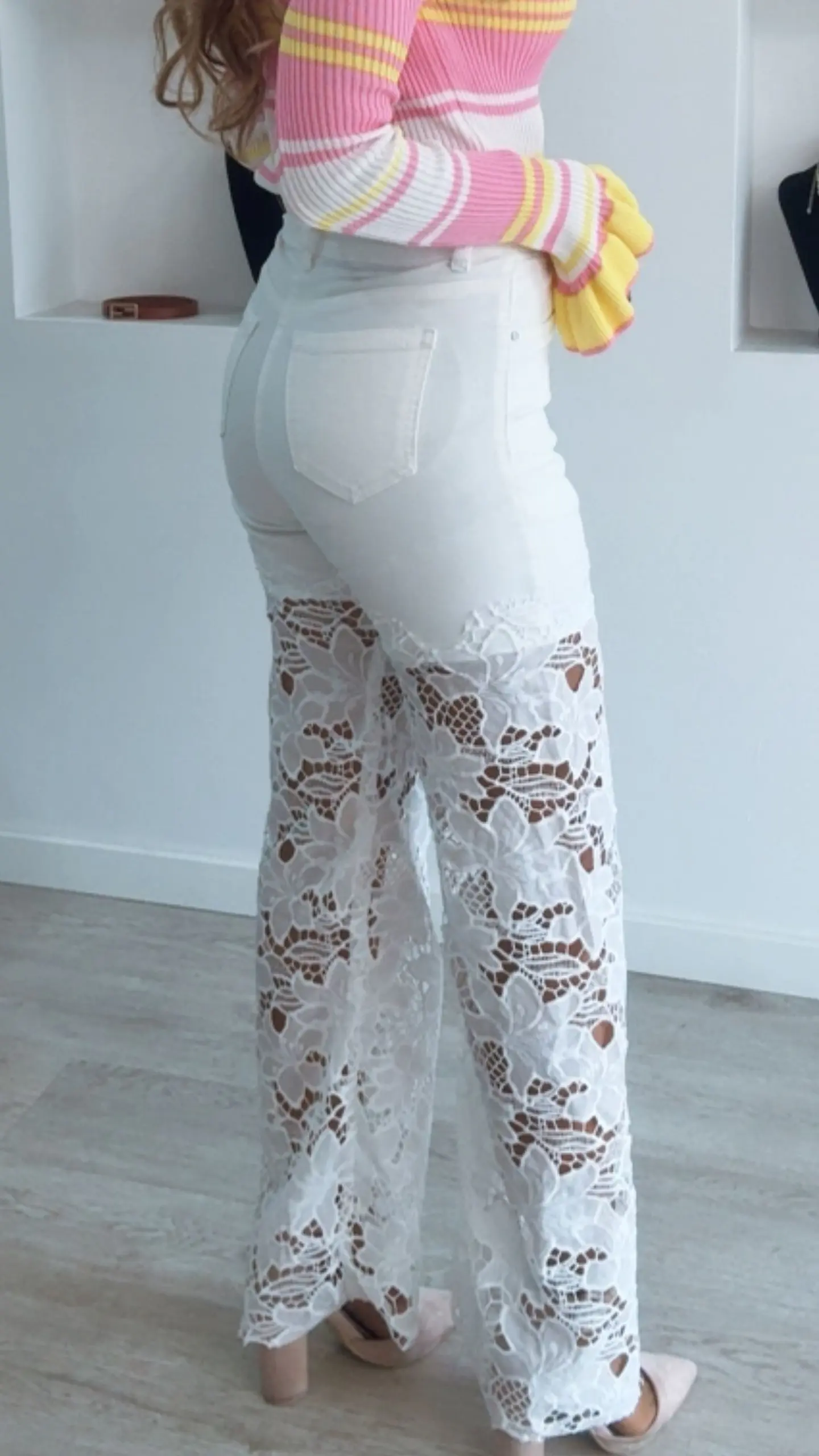 Calça com renda em flores 4