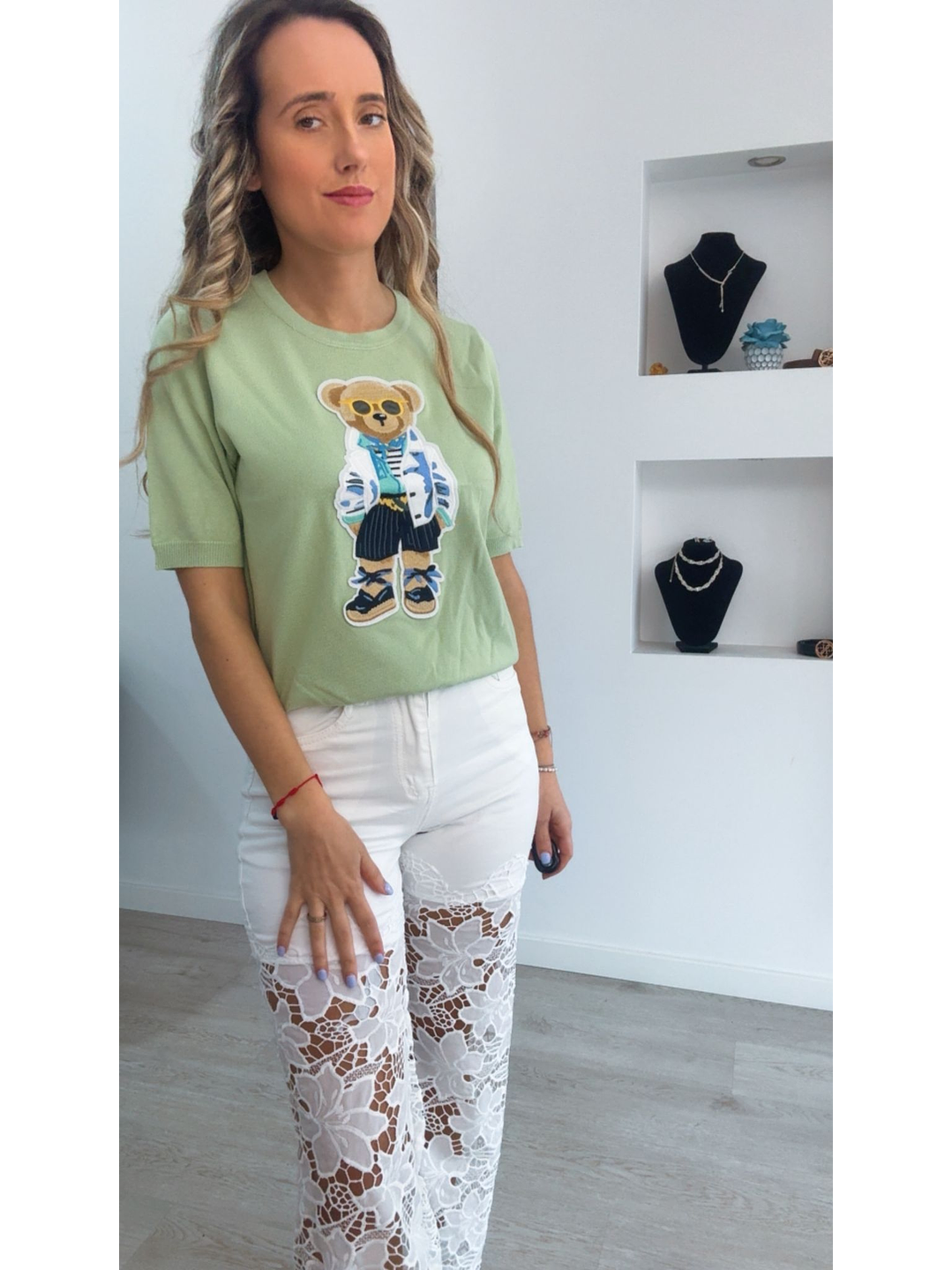 Calça com renda em flores 3