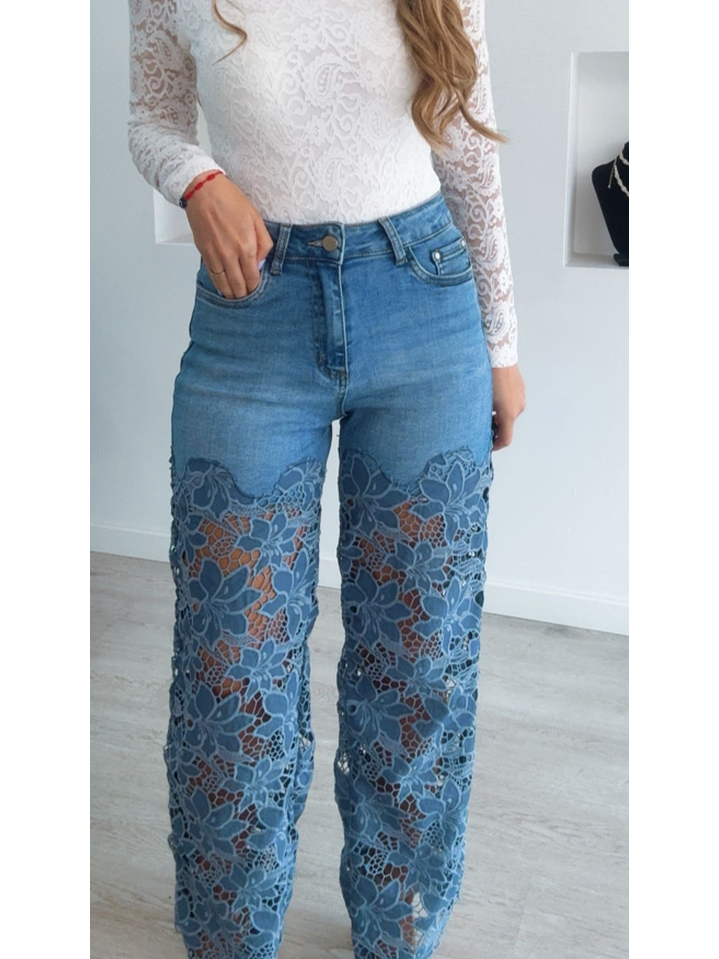 Calça com renda em flores 12