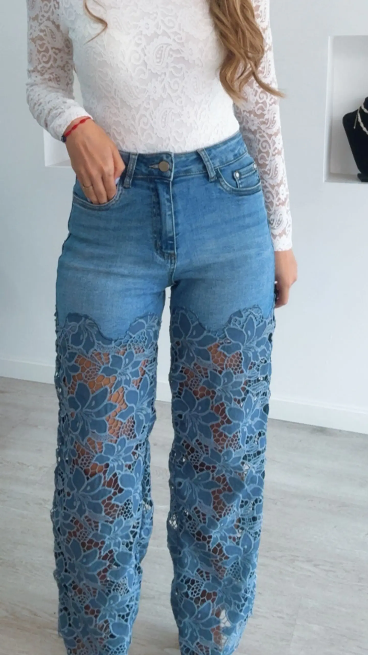 Calça com renda em flores 14