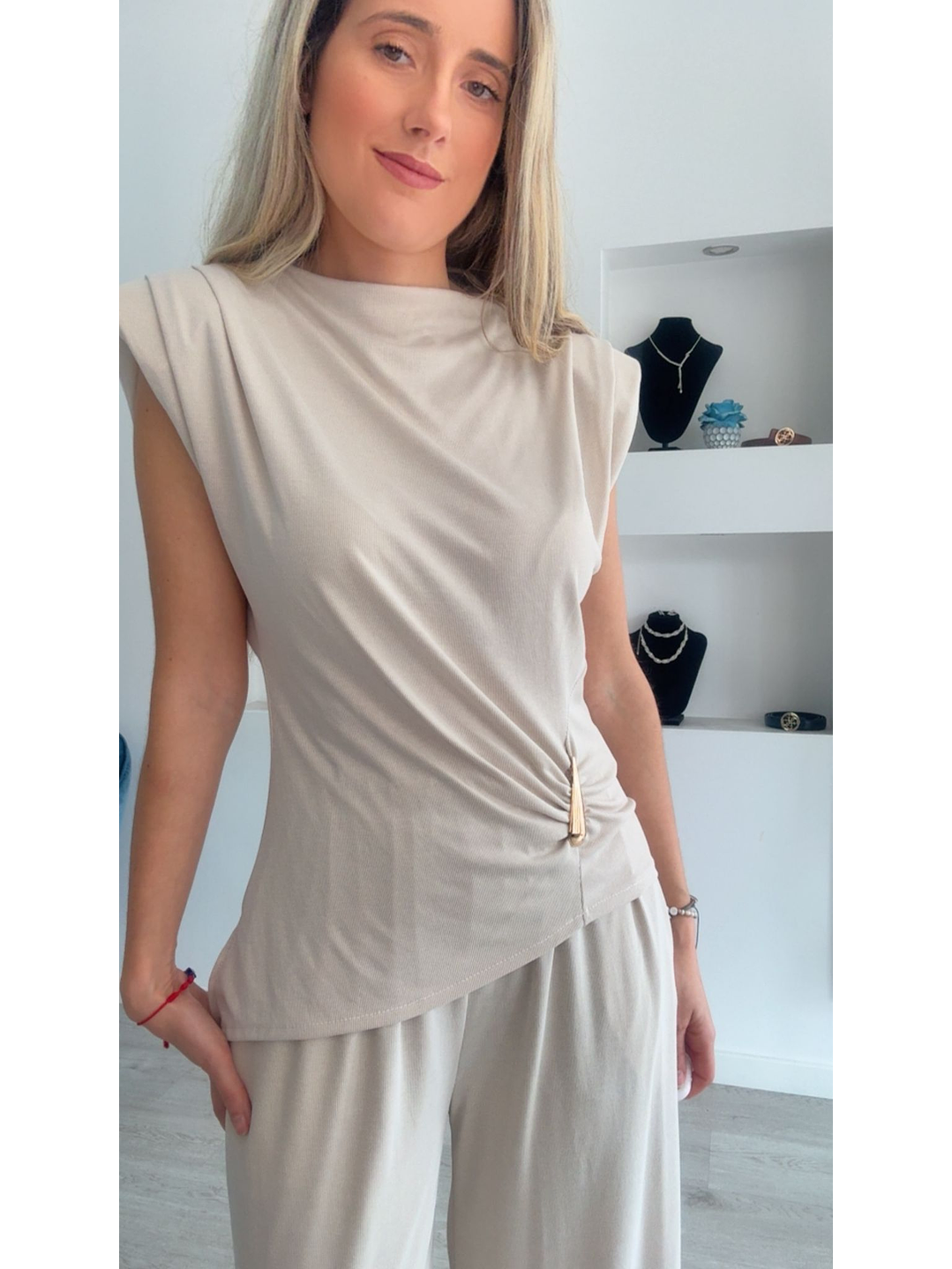 Conjunto calça e túnica com ombreiras 12