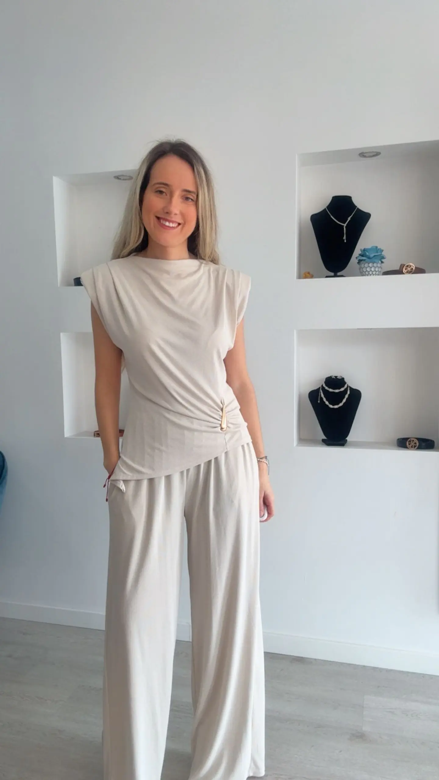 Conjunto calça e túnica com ombreiras 4