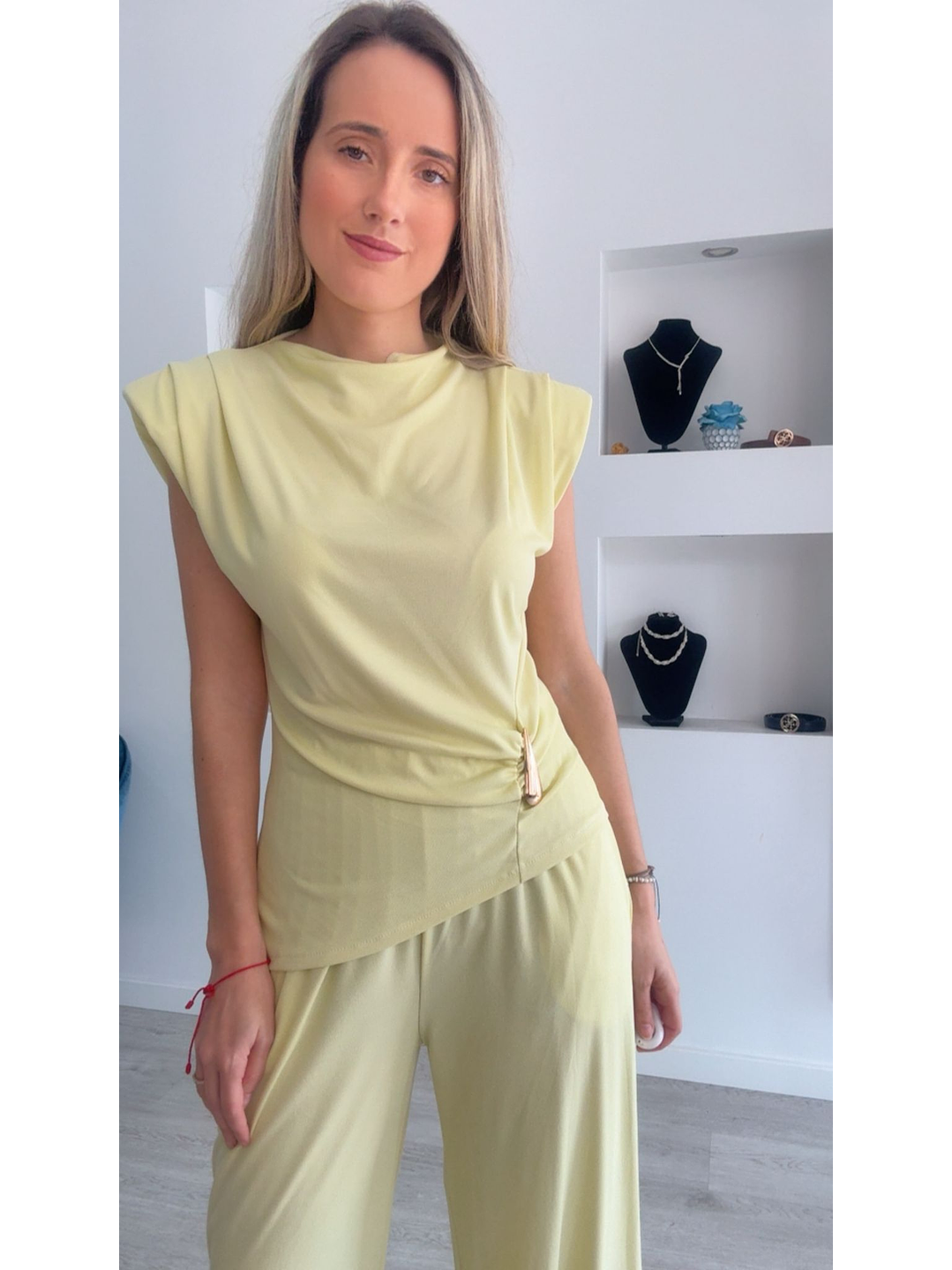Conjunto calça e túnica com ombreiras 15