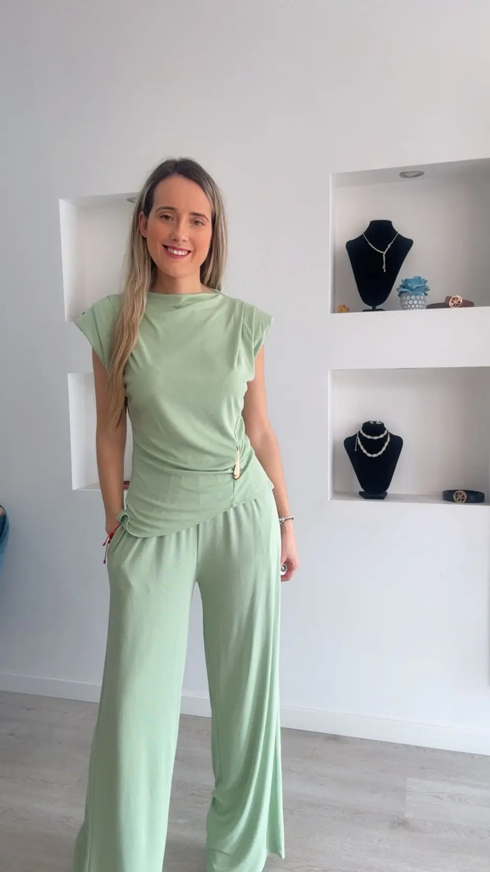 Conjunto calça e túnica com ombreiras 5