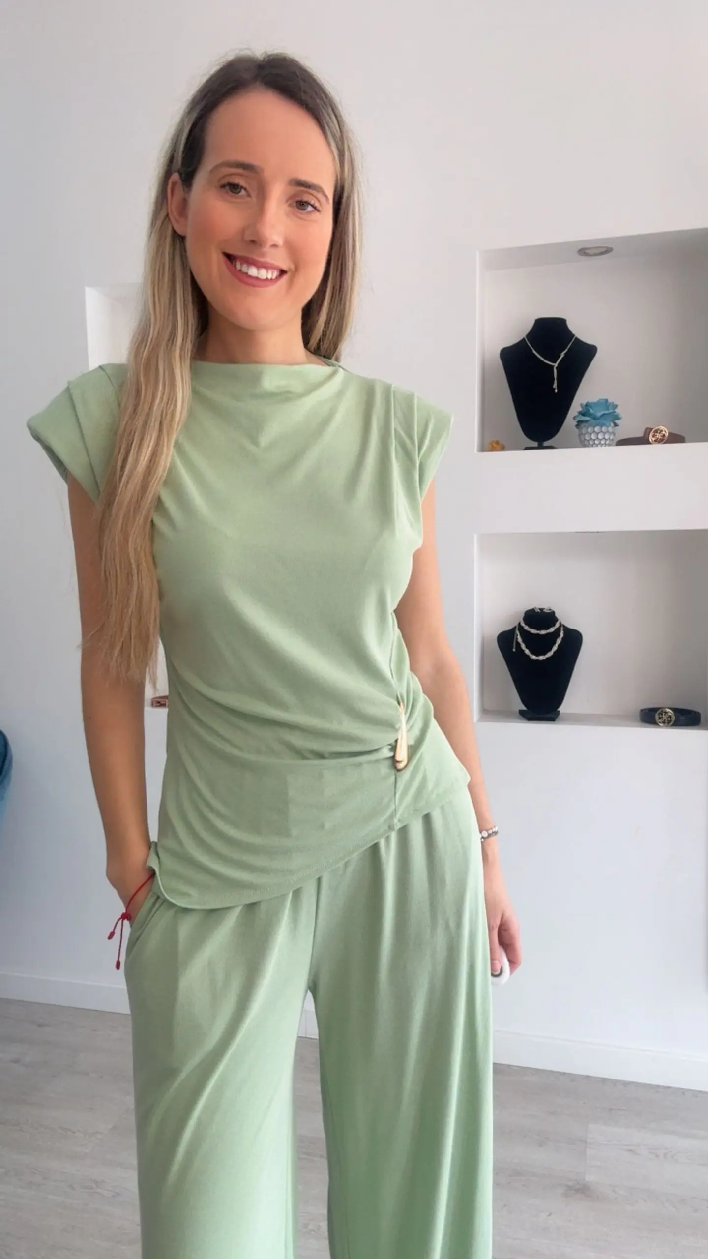 Conjunto calça e túnica com ombreiras 7