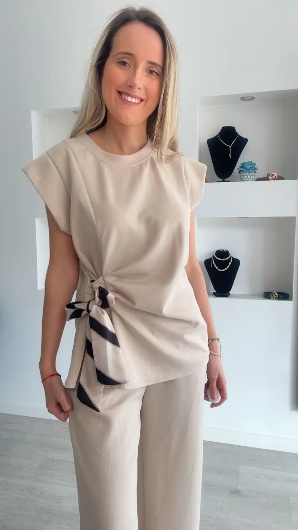Conjunto túnica e calça com detalhe de laço em cetim - TU 3