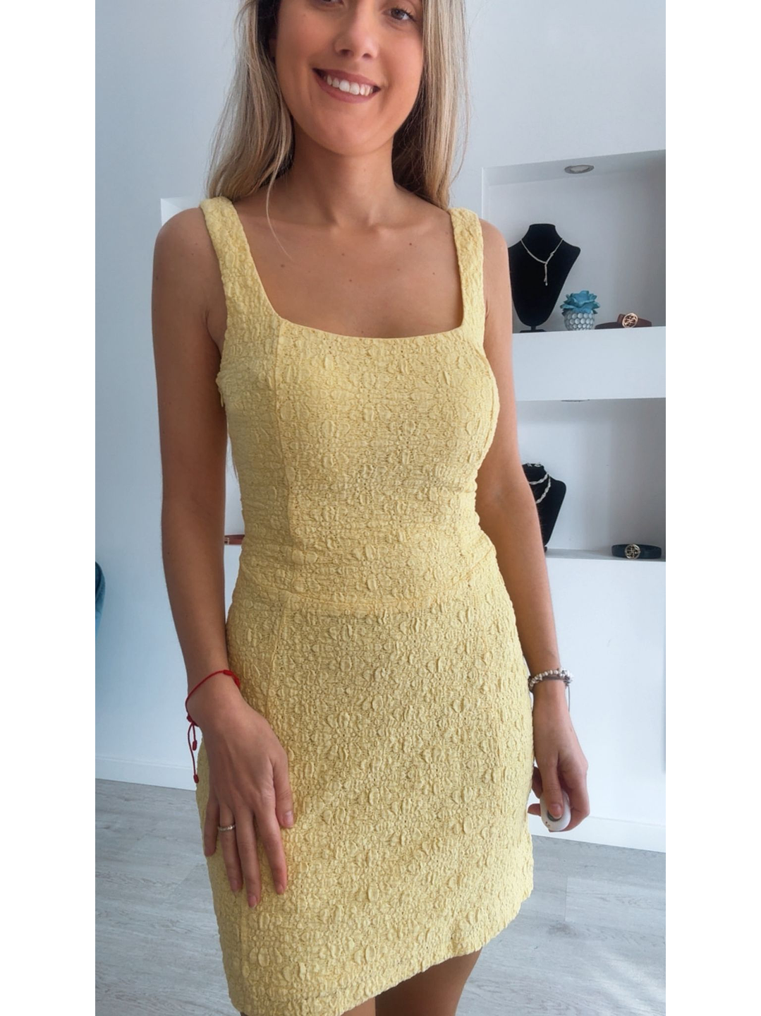 Vestido com textura e cruzado nas costas 6