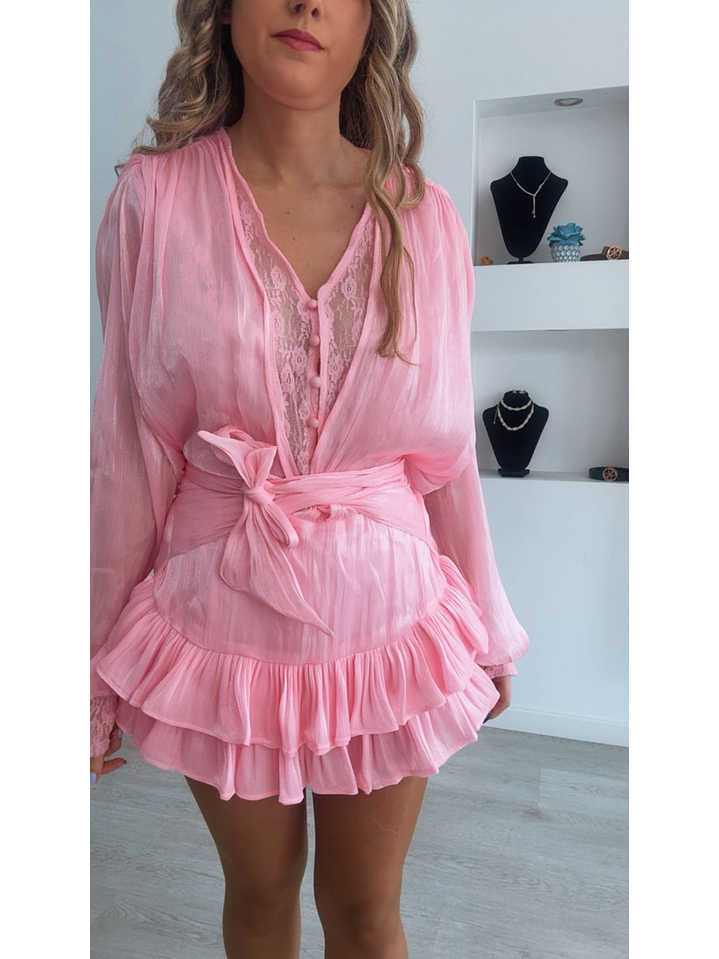 Vestido com calção e detalhes em renda 7
