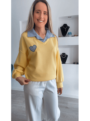 Camisola com camisa incluída e coração - TU
