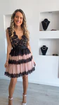 Vestido de folhos com renda preta - vignette 8