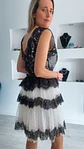 Vestido de folhos com renda preta - vignette 7