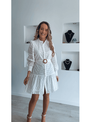 Vestido bordado inglês com cinto