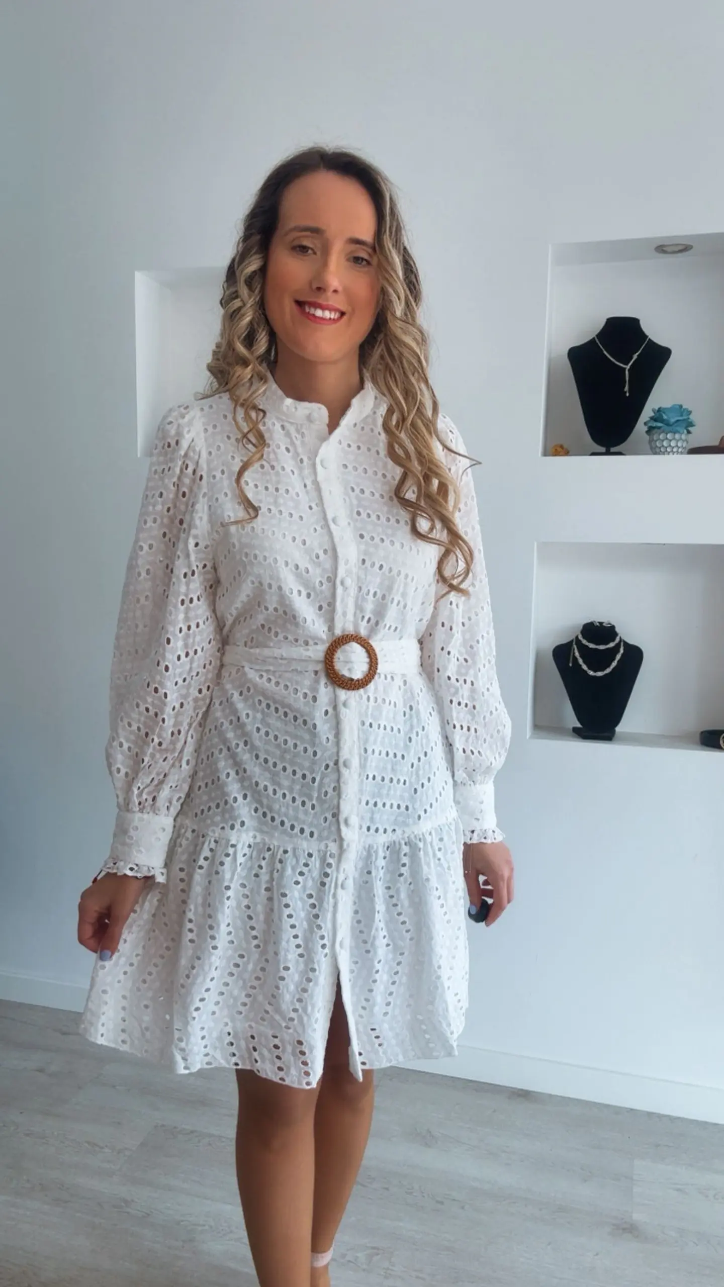 Vestido bordado inglês com cinto 3