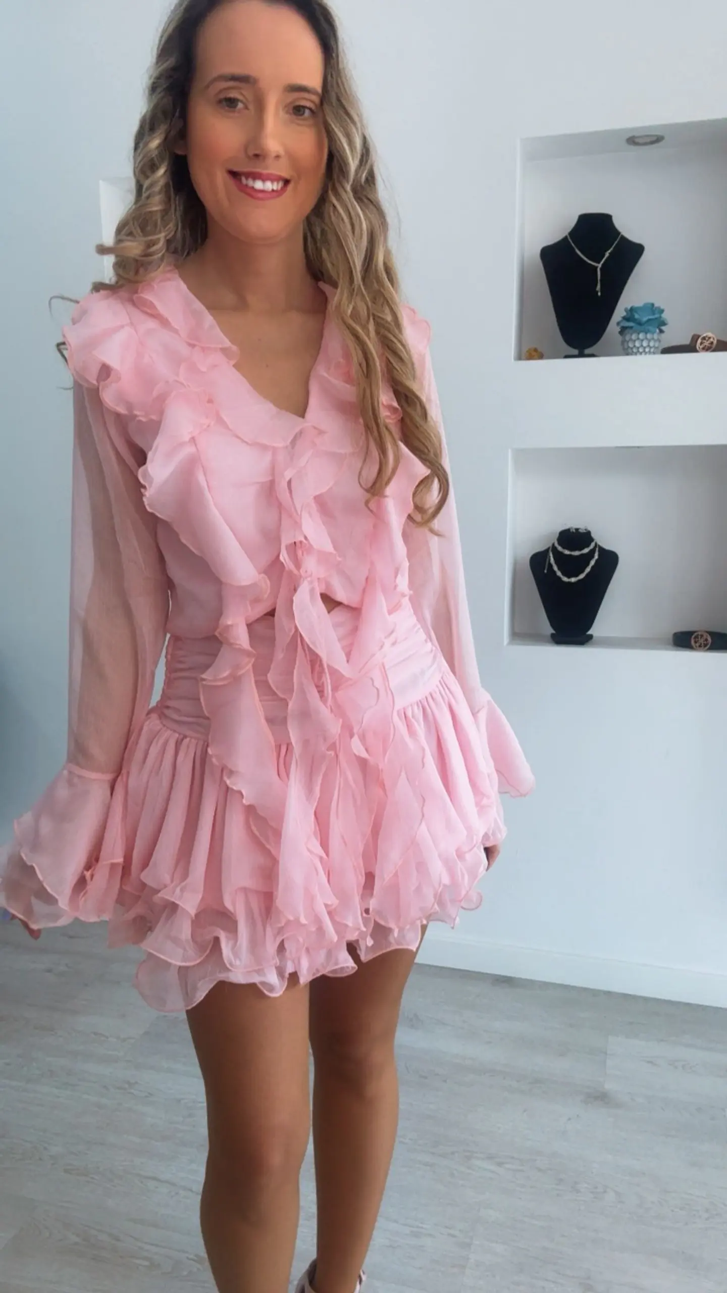 Conjunto saia‑calção e blusa com folhos 9