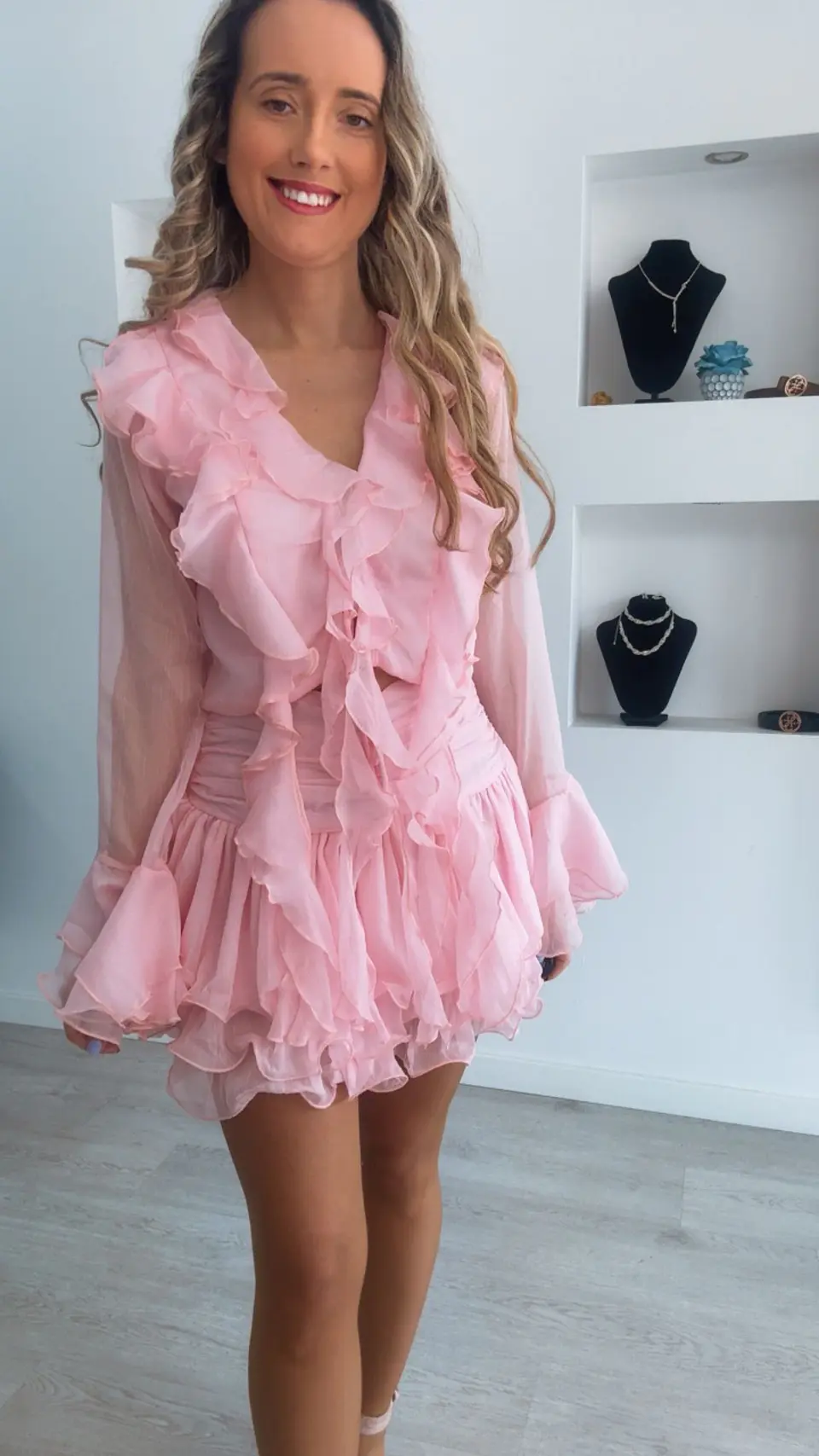 Conjunto saia‑calção e blusa com folhos 10