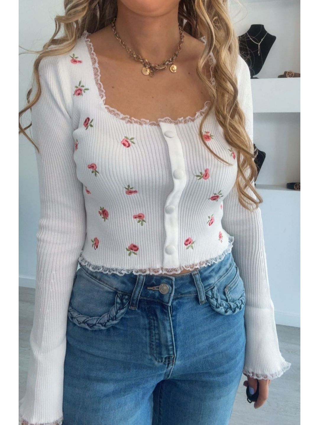 Top de manga comprida com flores 4