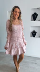 Vestido com detalhes rendados - thumbnail 6