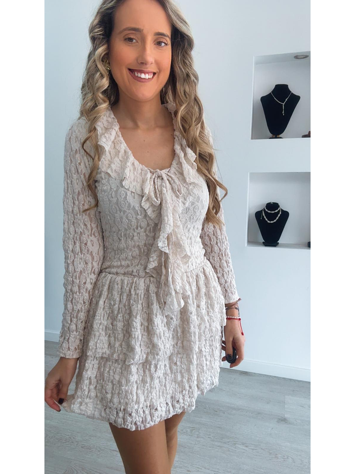 Vestido de folhos em renda - TU 3