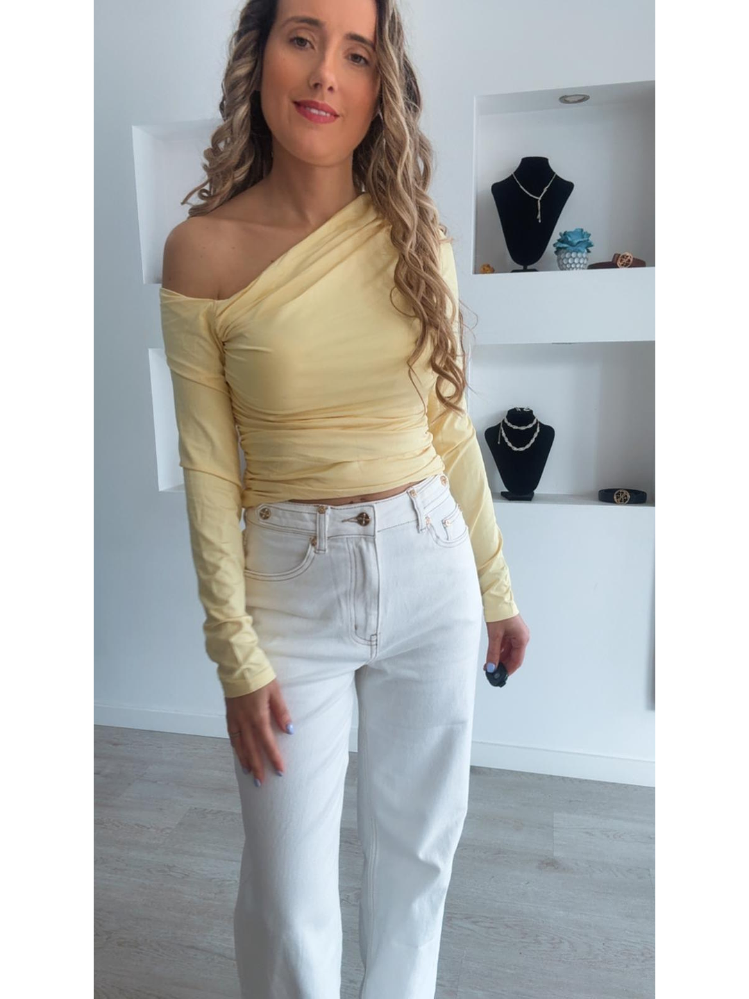 Camisola assimétrica sem ombro 5