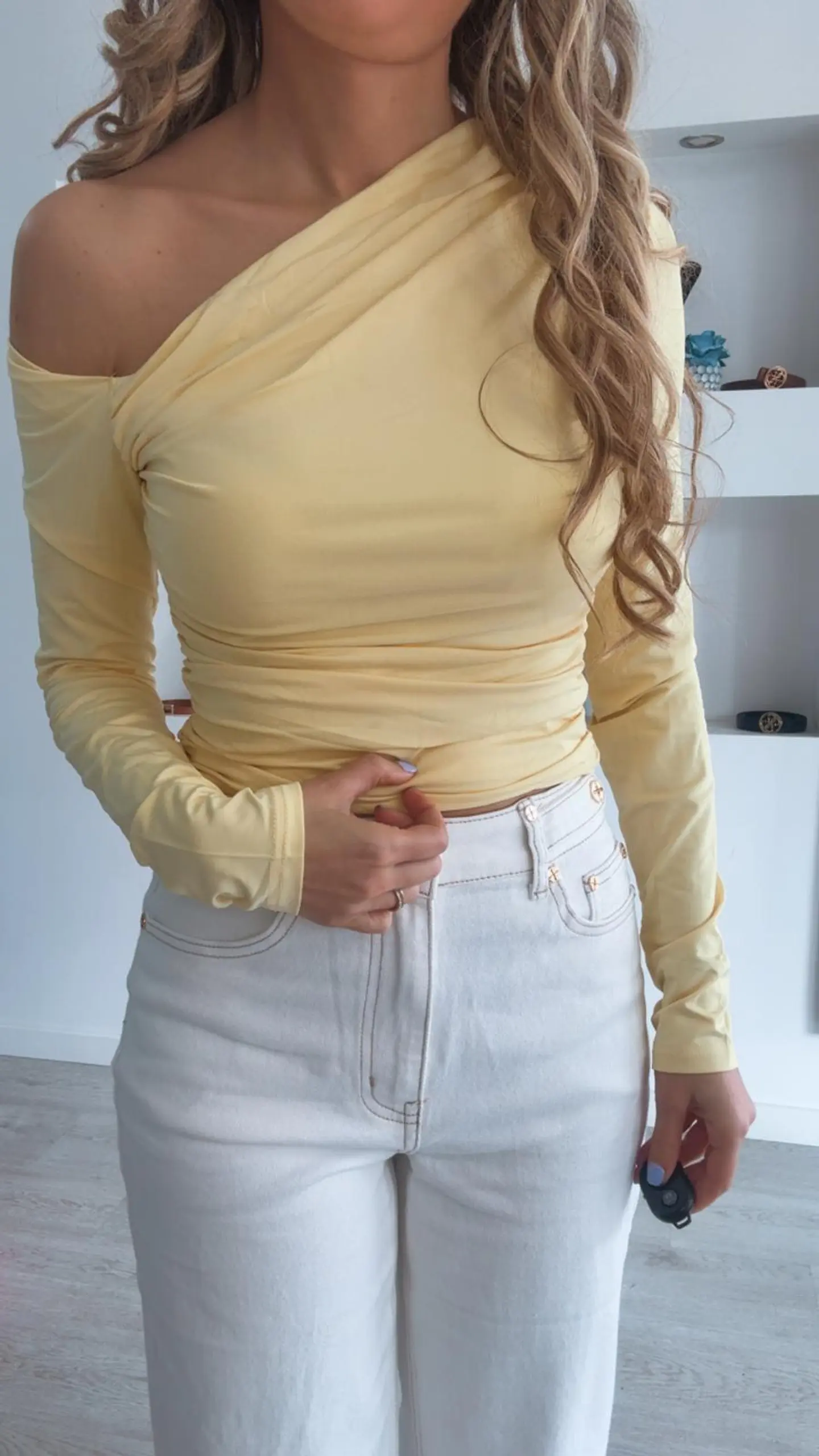 Camisola assimétrica sem ombro 6