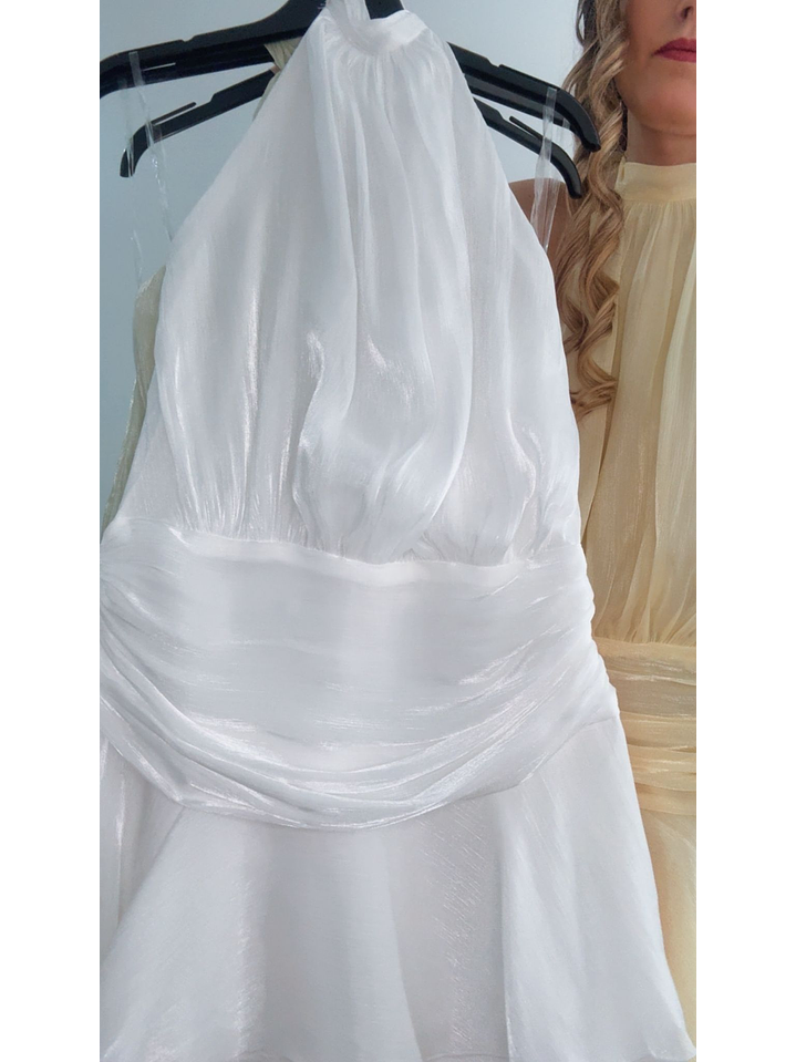 Vestido com calção interior e decote nas costas 6