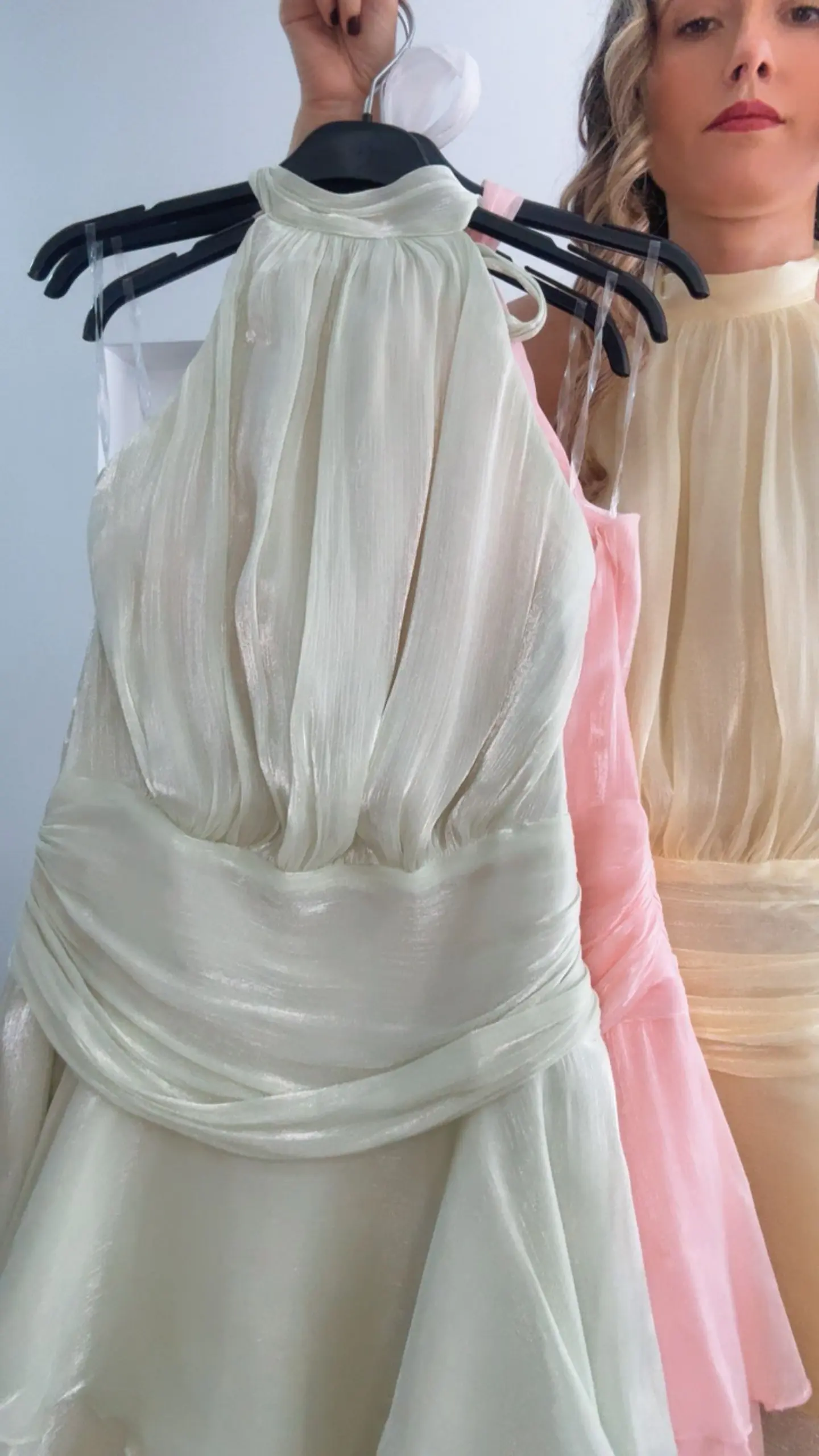 Vestido com calção interior e decote nas costas 7