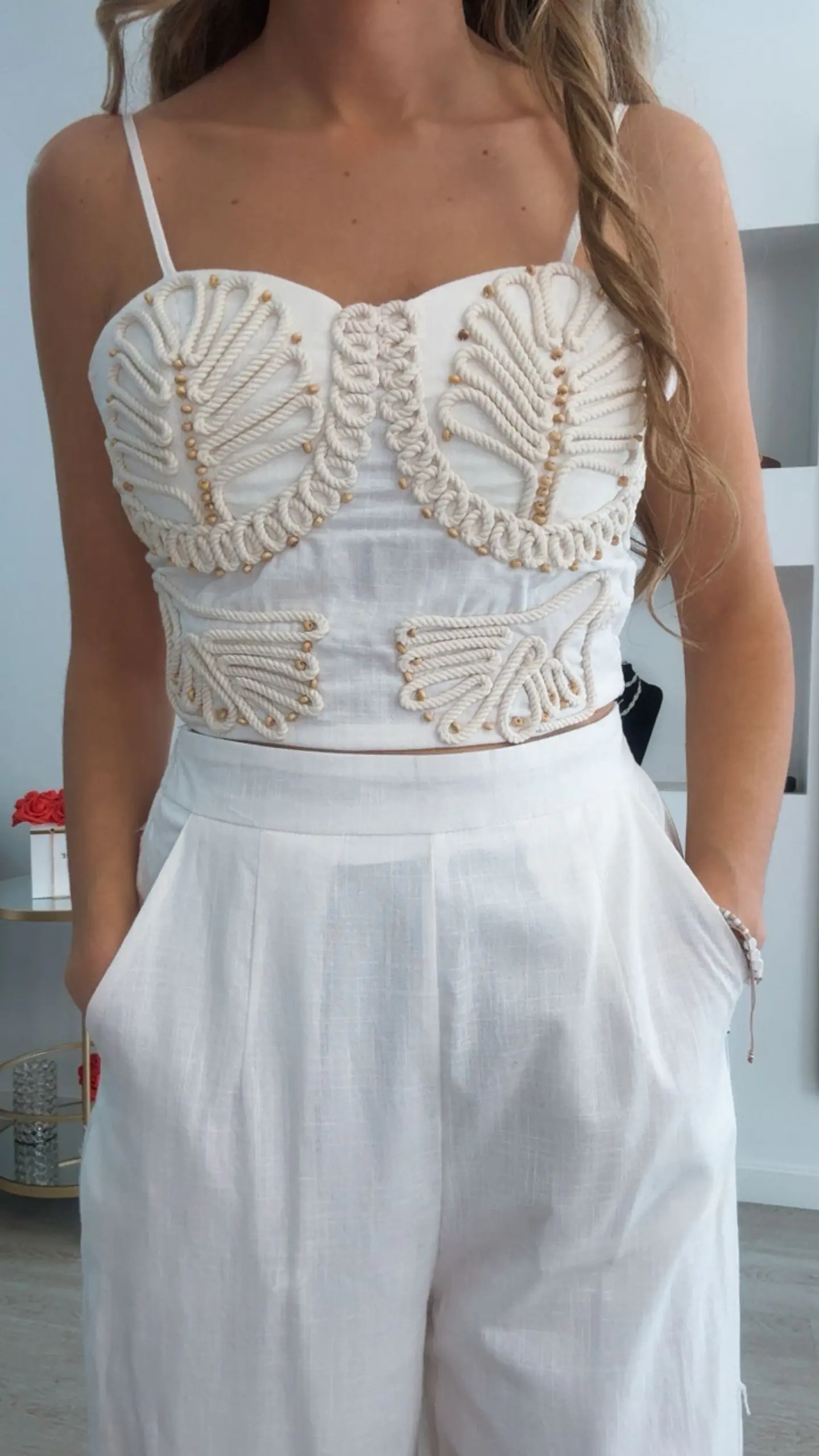 Conjunto top e calça em linho com bordados 9