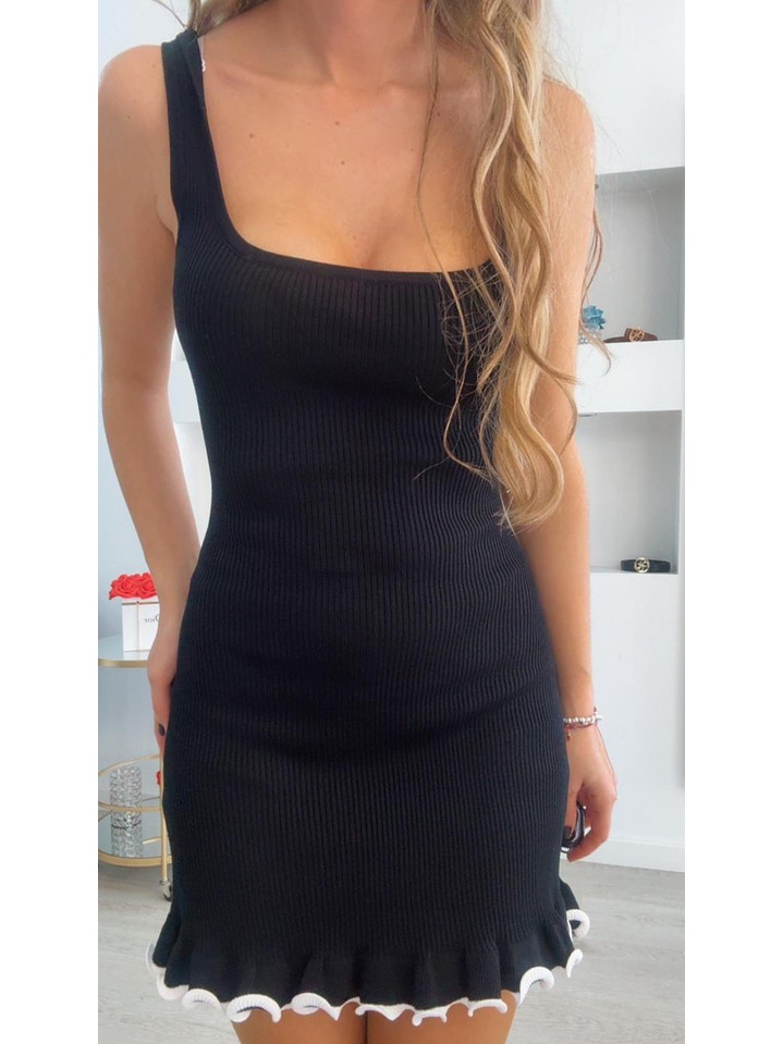 Vestido de malha elástico com decote quadrado 8