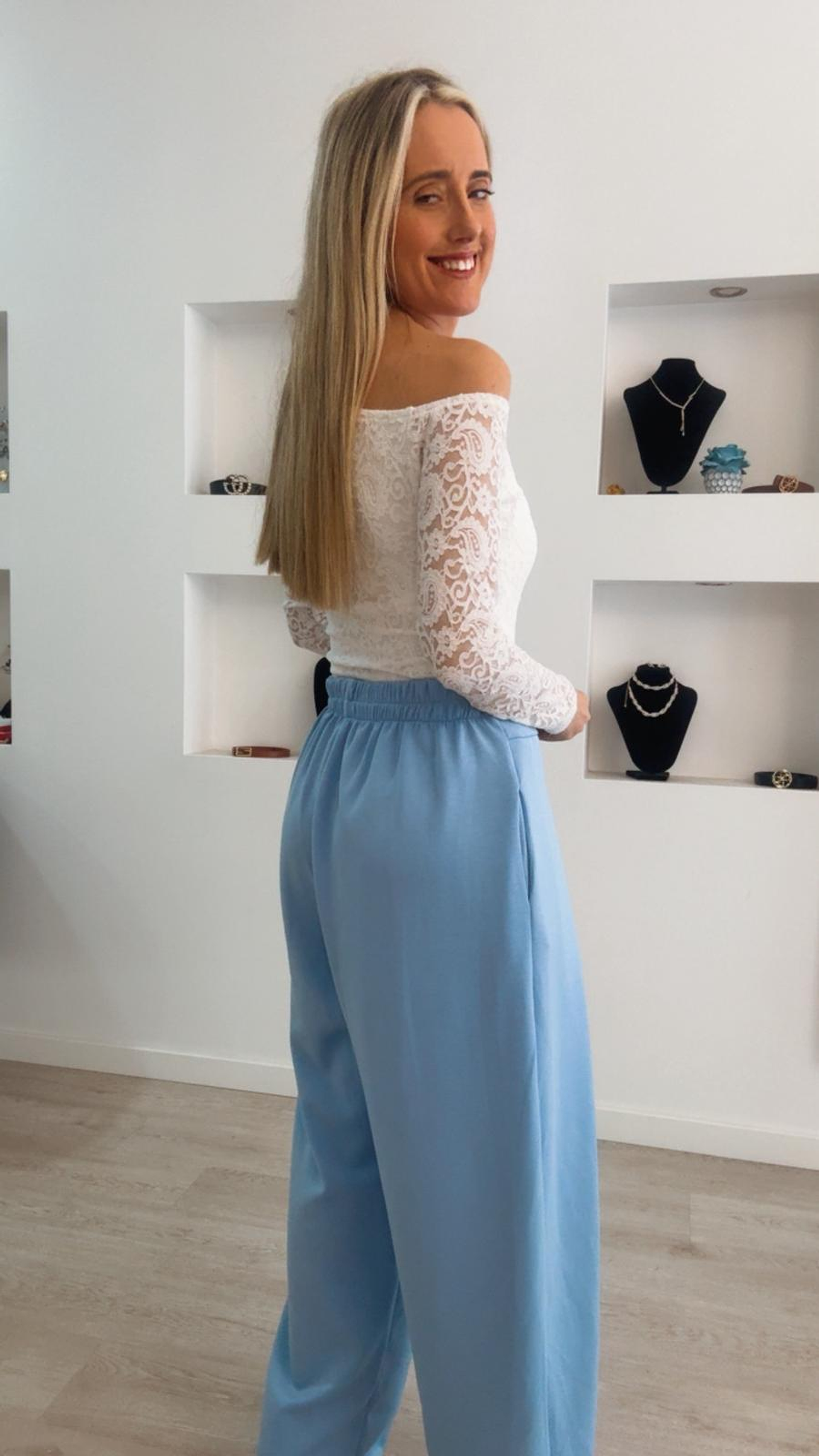 Calça larga com cintura elástica - TU 11