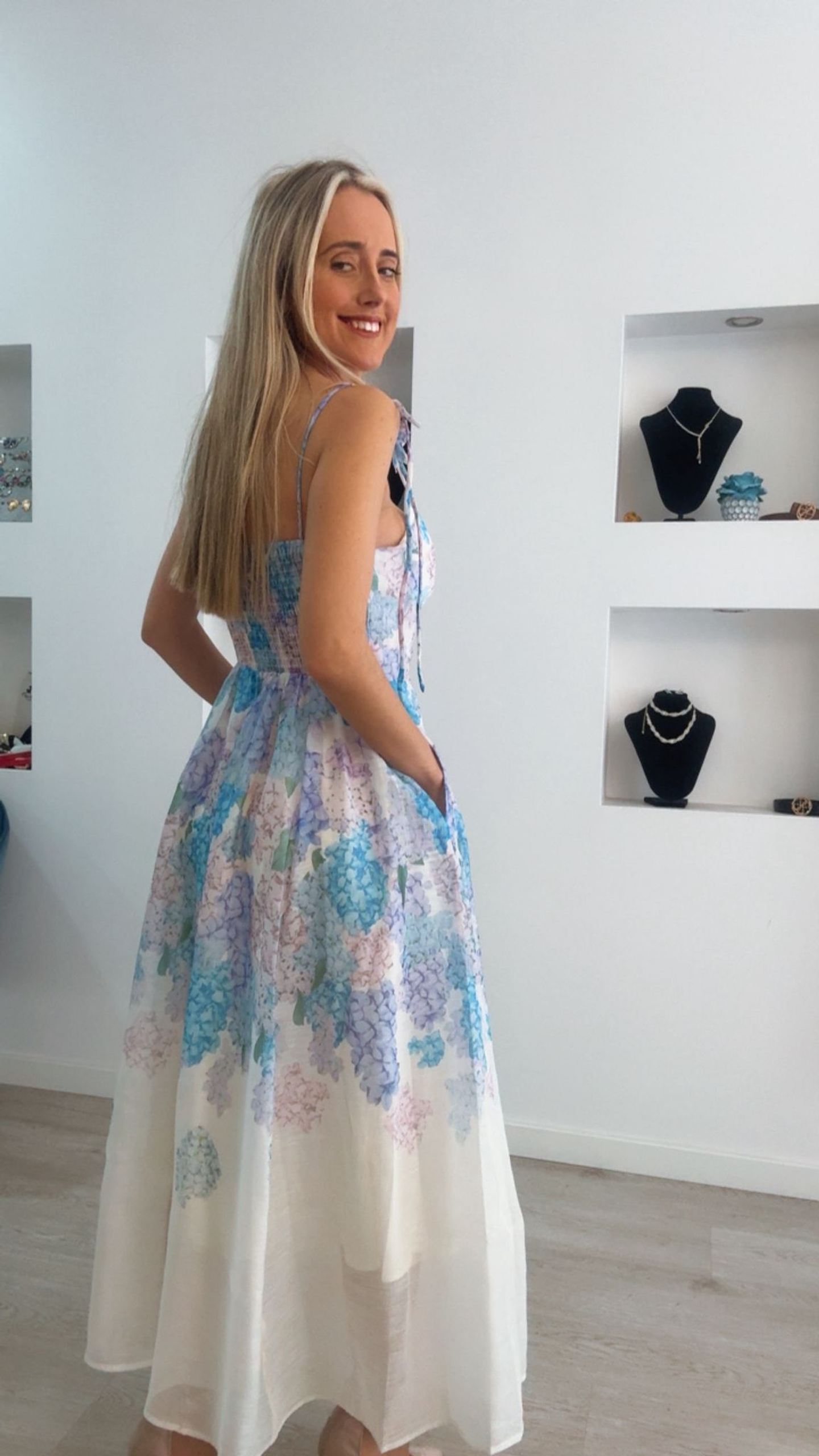 Vestido floral rodado de alça 6