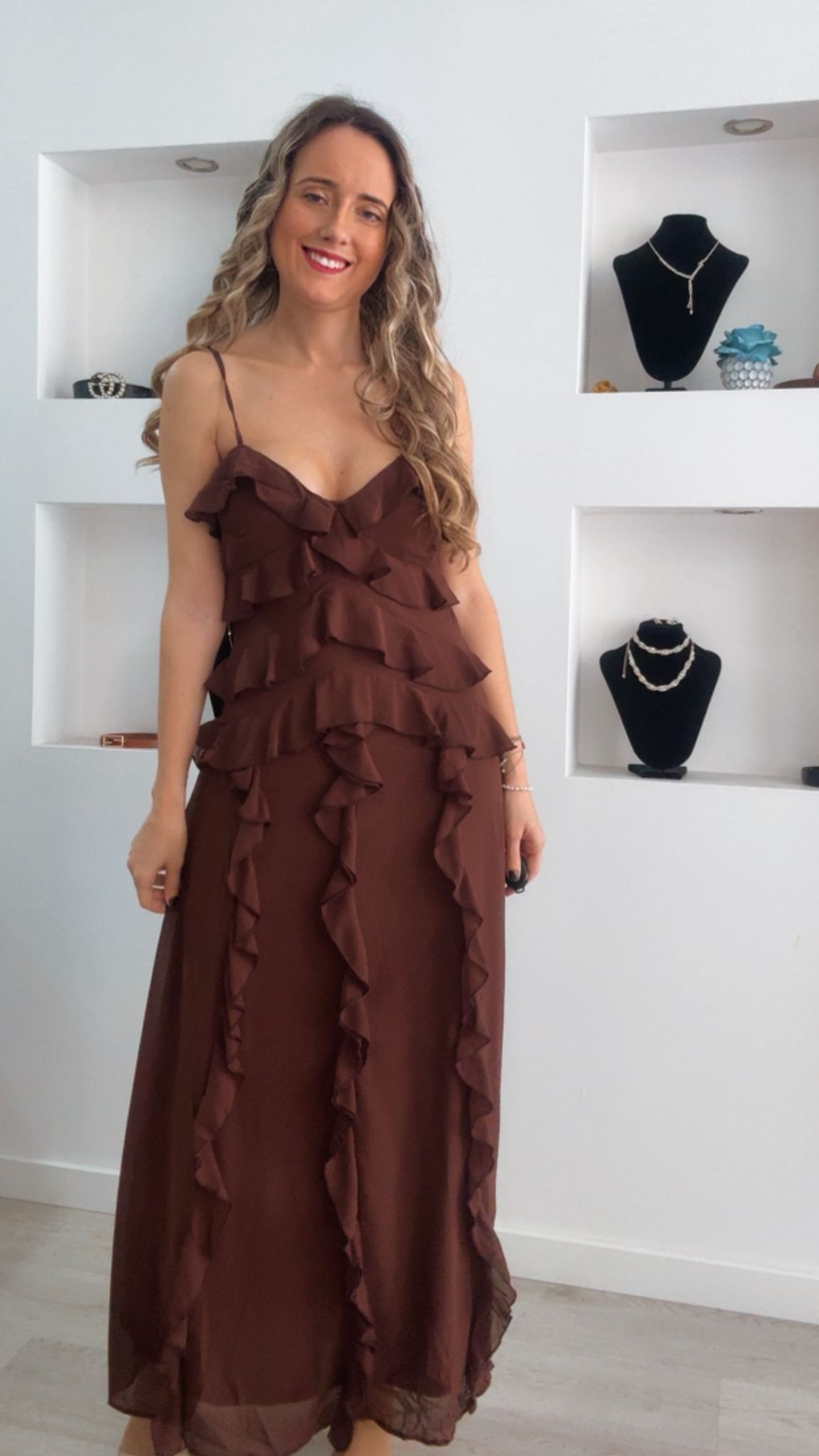 Vestido de folhos comprido 3