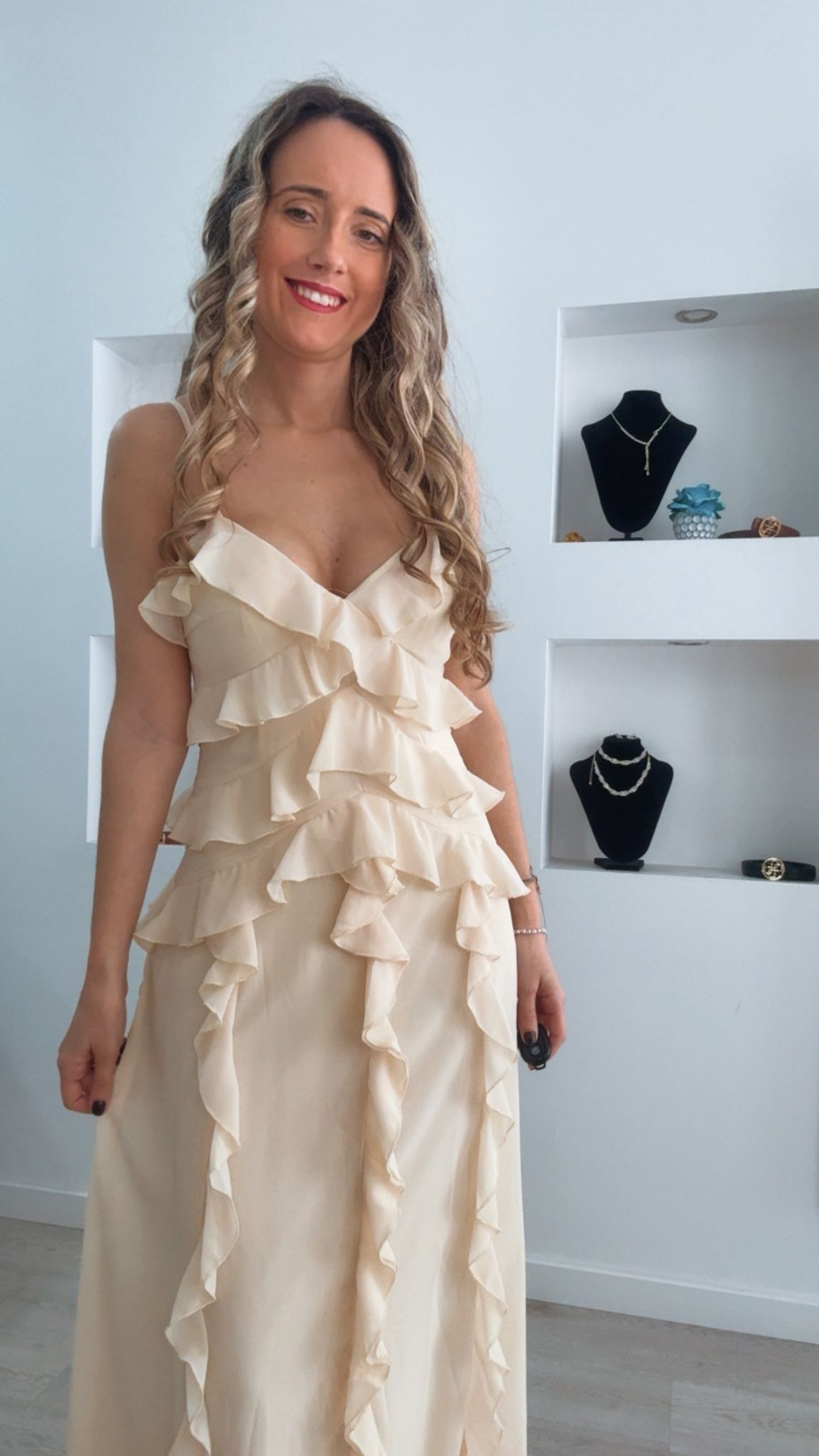 Vestido de folhos comprido 9