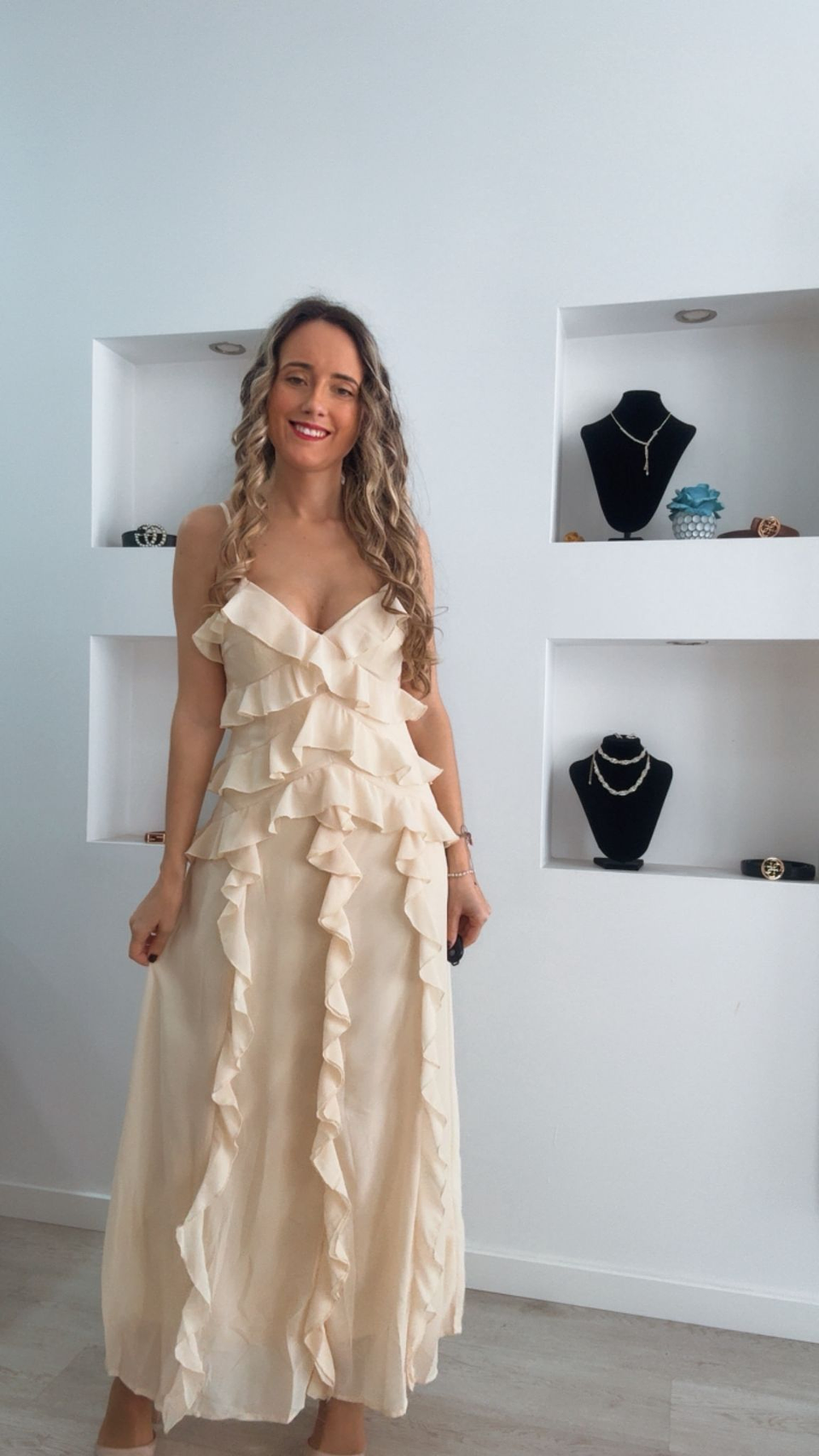 Vestido de folhos comprido 11